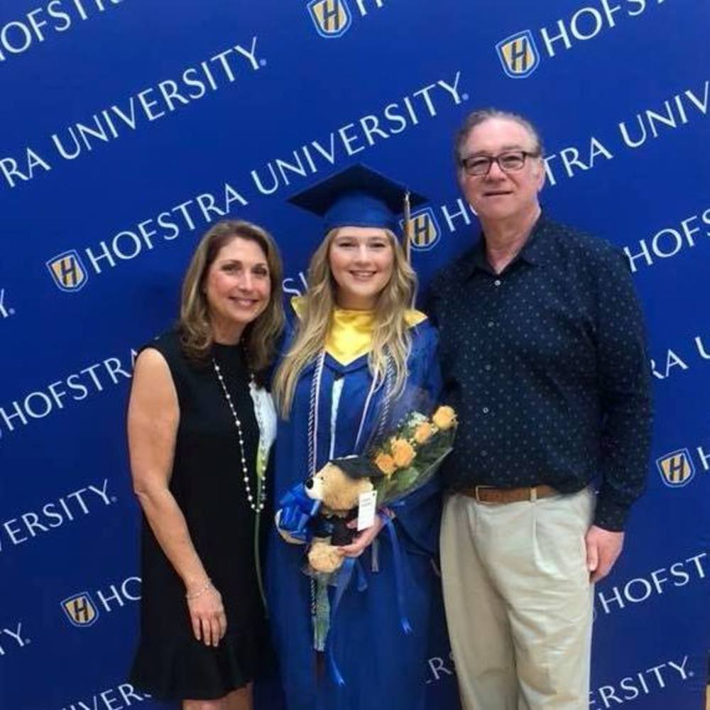 Meet your Posher, Daniella